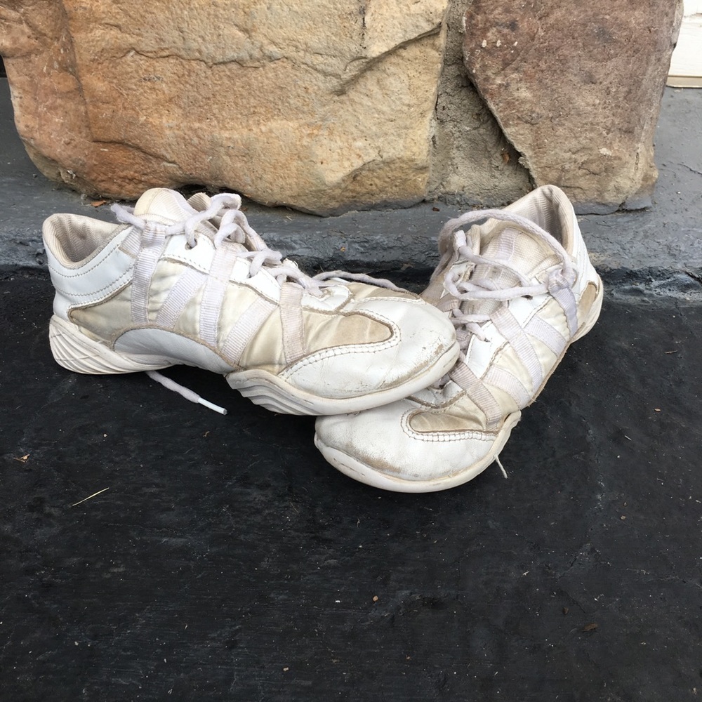 Nfinity Cheer Sneakers